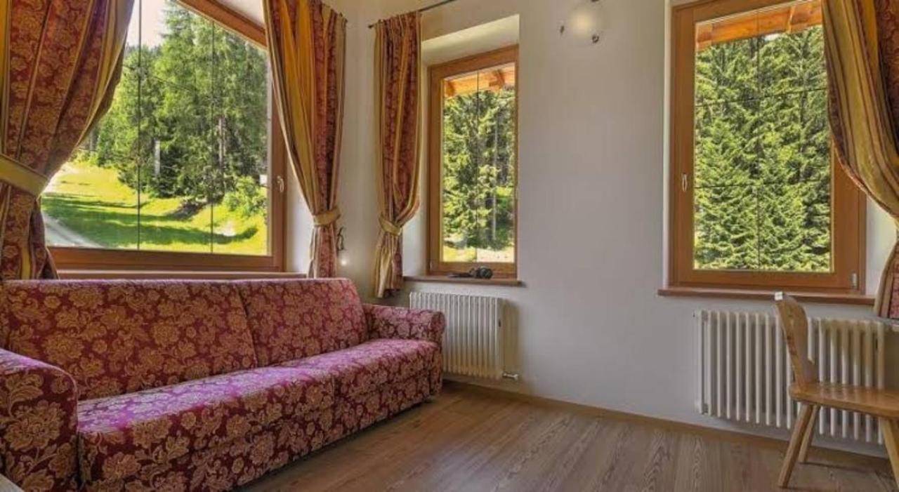 Hotel Dal Bracconiere Folgarida Exteriör bild
